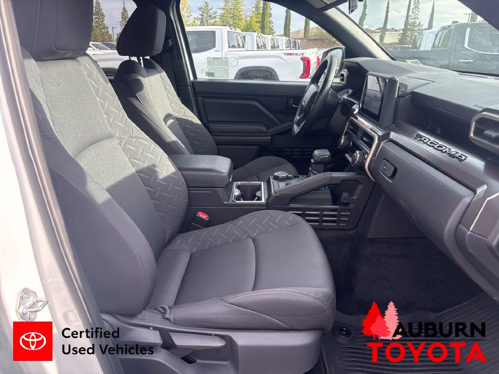 Certified 2025 Toyota Tacoma SR5 AWD/4WD image 22