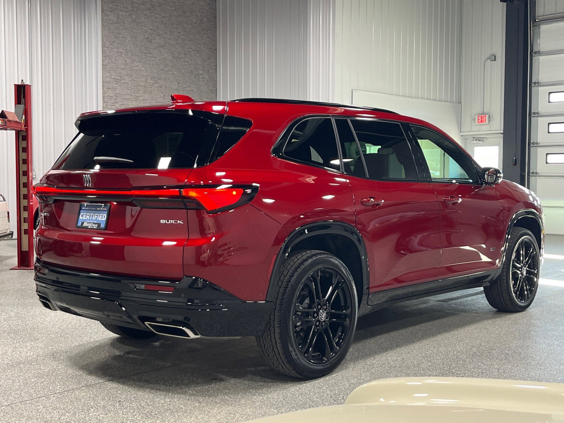 Certified 2025 Buick Enclave Sport Touring w/ Super Cruise Package image 5