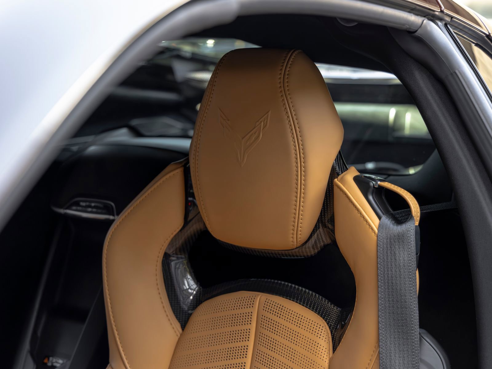 Used 2022 Chevrolet Corvette Stingray Preferred Cpe w/ Engine Appearance Package RWD image 32