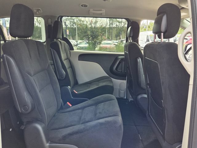 Used 2016 Dodge Grand Caravan SE w/ Quick Order Package 29E SE FWD image 18