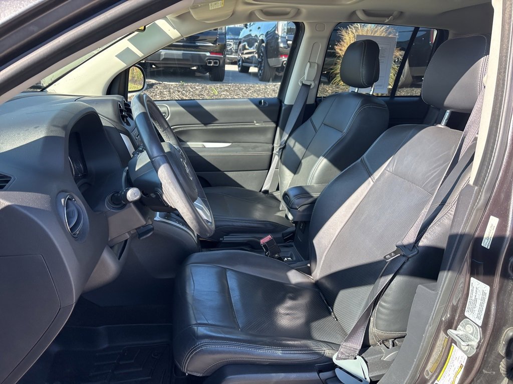 Used 2017 Jeep Compass High Altitude image 28