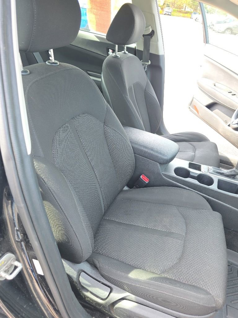 Used 2018 Kia Optima LX w/ 17" Alloy Wheels Package image 23