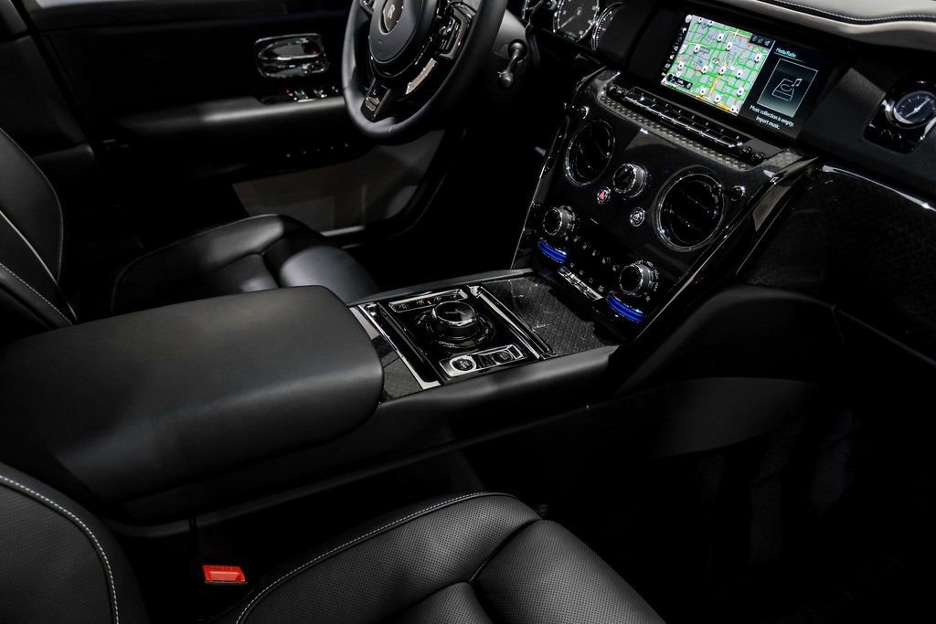 Used 2023 Rolls-Royce Cullinan Black Badge w/ Driver's Package image 19