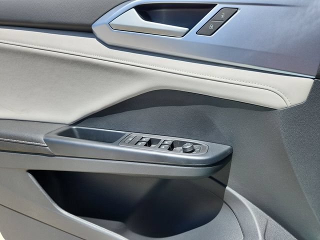 New 2026 Volkswagen Taos SE AWD/4WD image 6