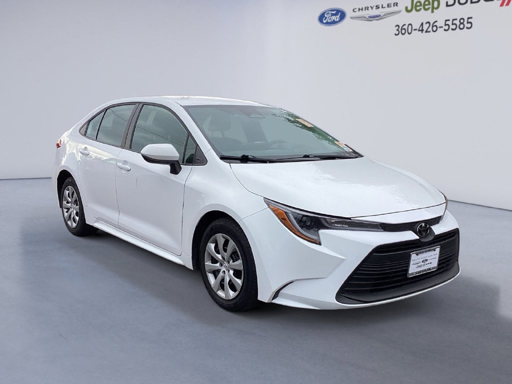 Used 2025 Toyota Corolla LE FWD image 7