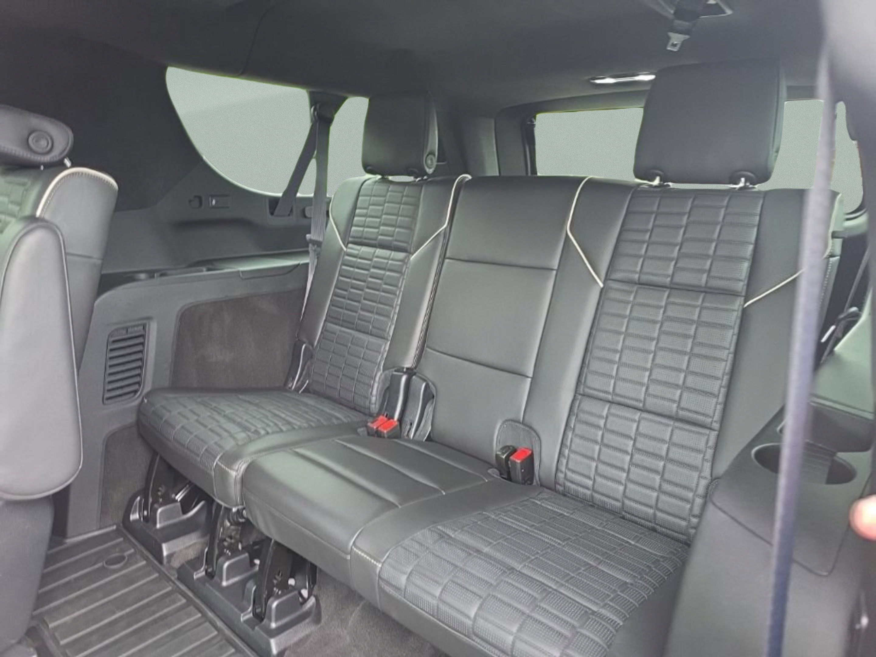 Used 2023 Cadillac Escalade ESV V AWD/4WD image 32