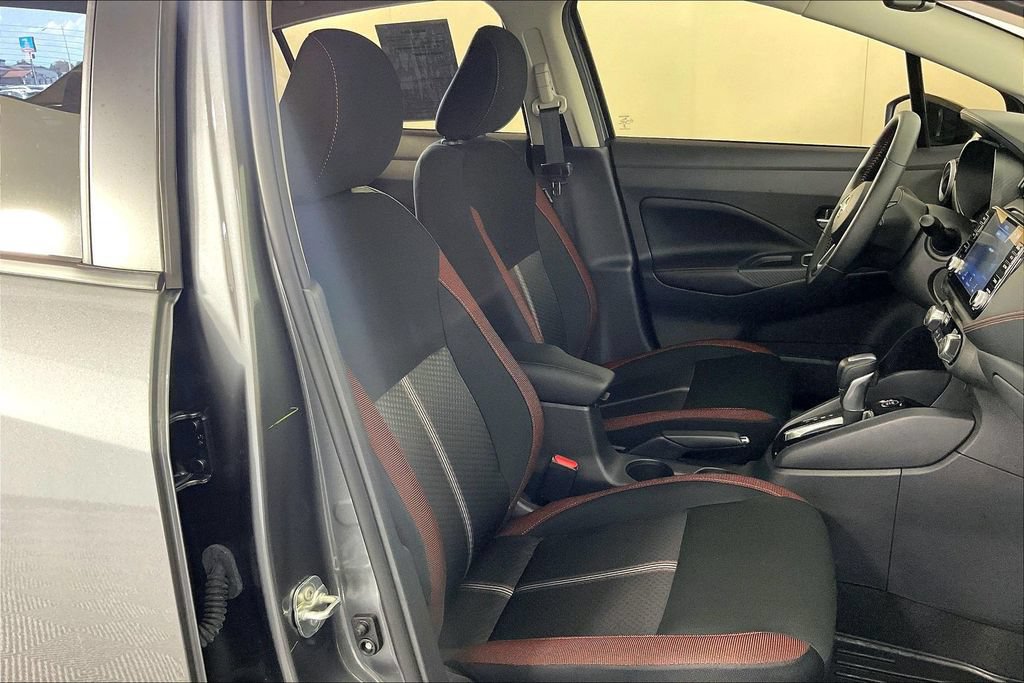Used 2025 Nissan Versa SR w/ Trunk Package FWD image 9