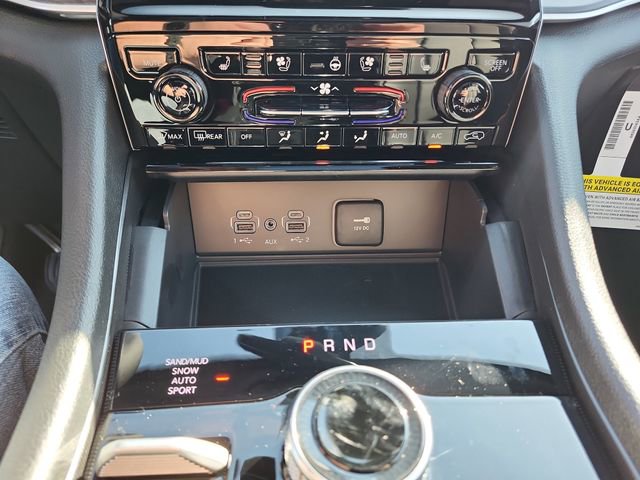 New 2025 Jeep Grand Cherokee Limited image 28