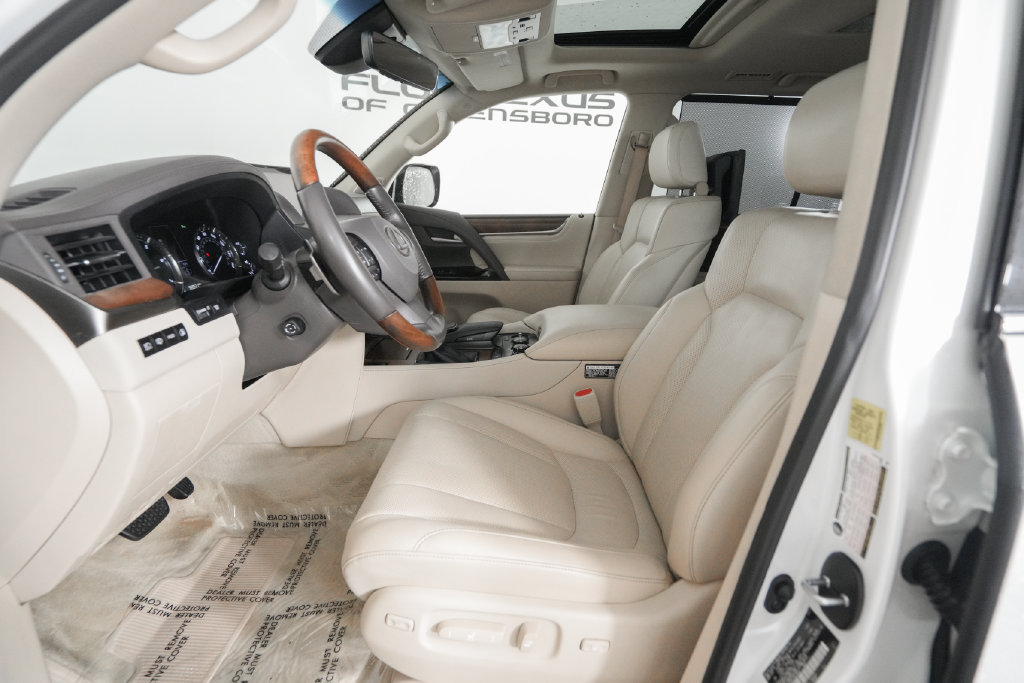 Used 2018 Lexus LX 570 4WD w/ Luxury Package image 9