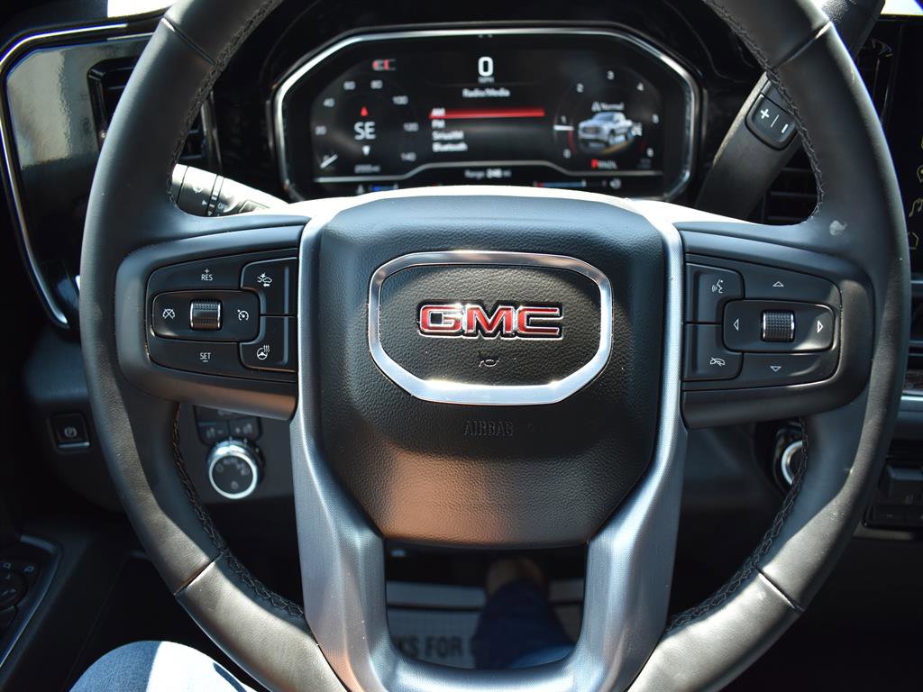 New 2025 GMC Sierra 1500 SLE image 14