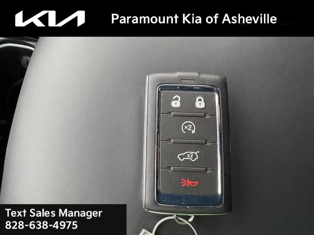 Used 2025 Jeep Grand Cherokee Overland w/ Adv Protech Group III AWD/4WD image 27