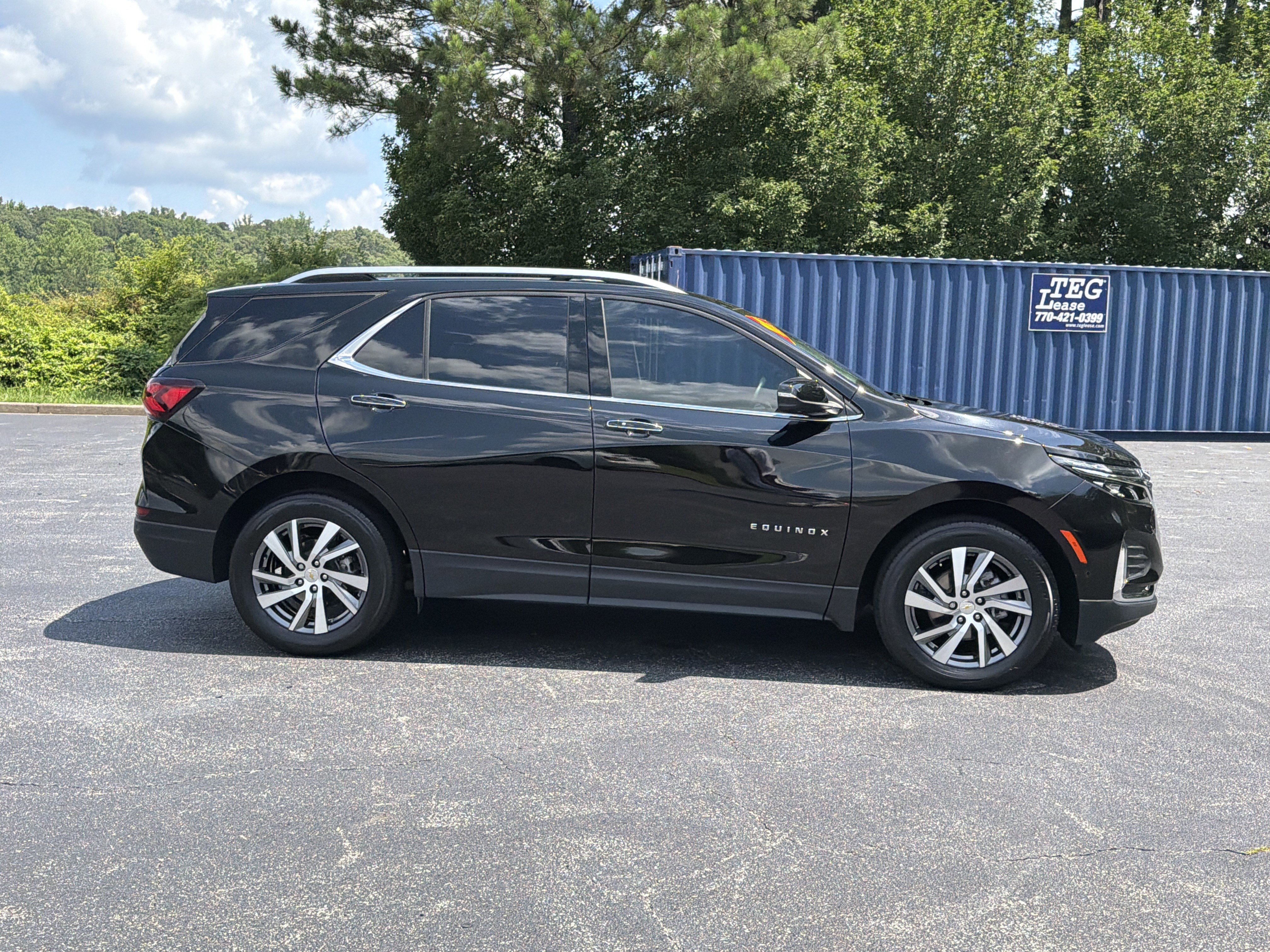 Used 2022 Chevrolet Equinox Premier FWD image 4