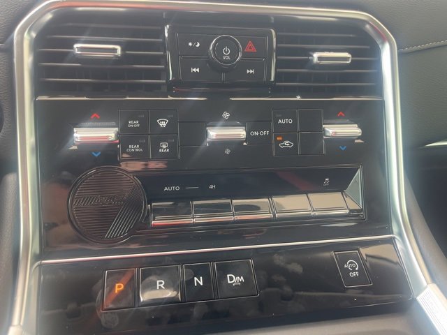 New 2025 Nissan Armada SV image 18