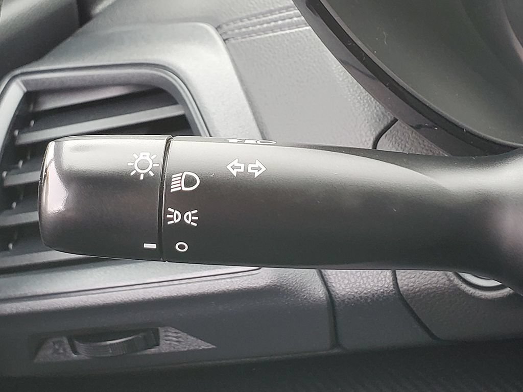 Used 2018 Subaru Impreza 2.0i AWD/4WD image 28