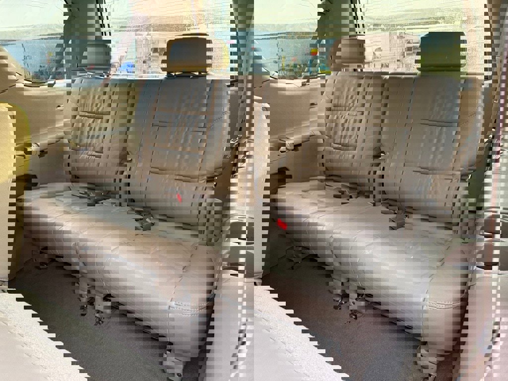 Used 2004 Toyota Sequoia Limited image 11