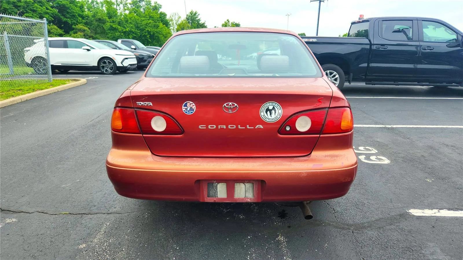 Used 2001 Toyota Corolla CE FWD image 3