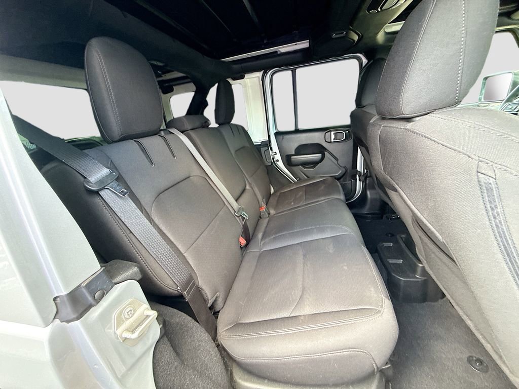 Used 2023 Jeep Wrangler Unlimited w/ Sun & Screen Package AWD/4WD image 31