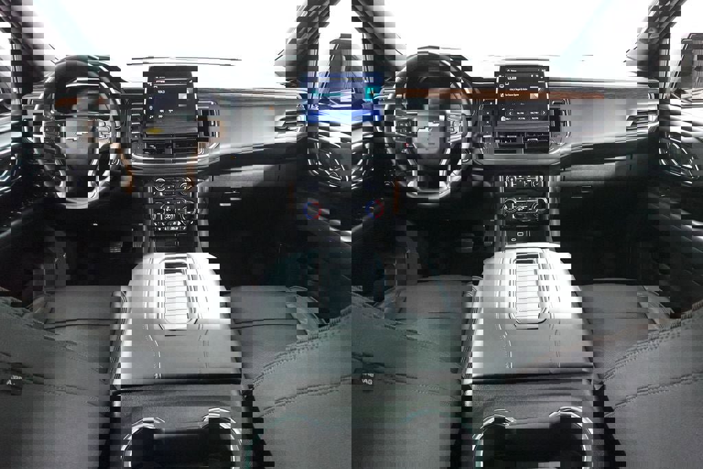 Used 2023 Chevrolet Tahoe High Country w/ Premium Package AWD/4WD image 11