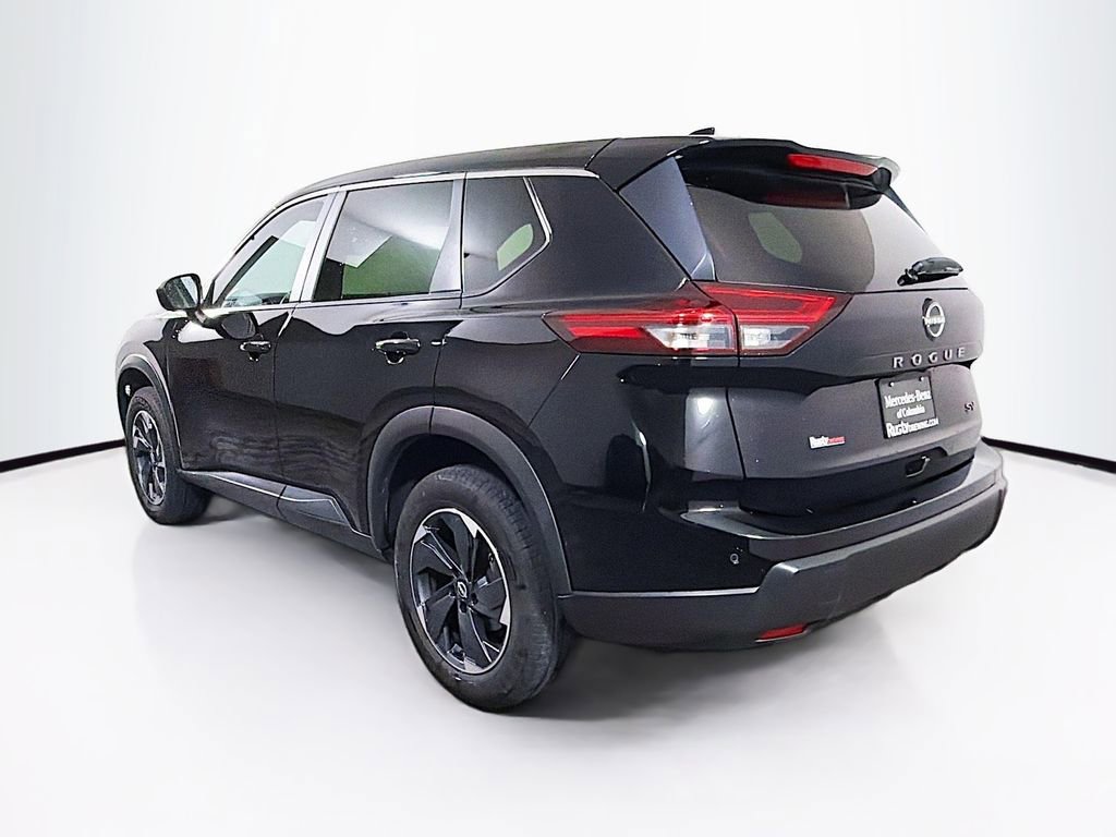 Used 2024 Nissan Rogue SV FWD image 5
