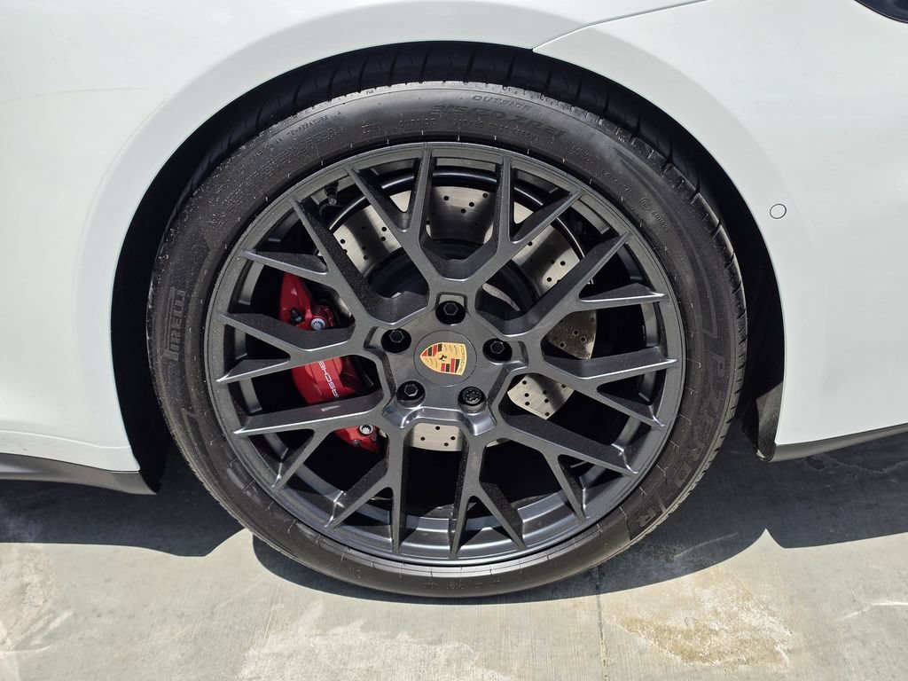 Certified 2025 Porsche 911 Carrera 4 GTS AWD/4WD image 32