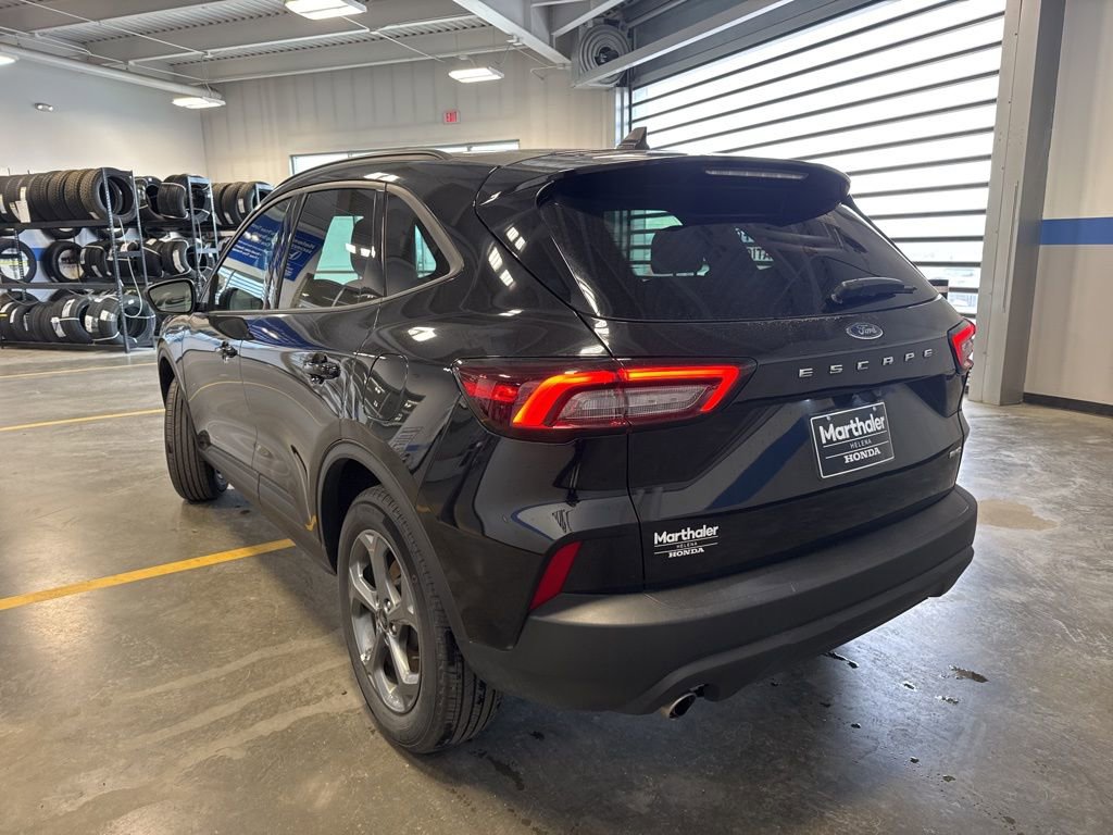 Used 2025 Ford Escape ST-Line AWD/4WD image 7