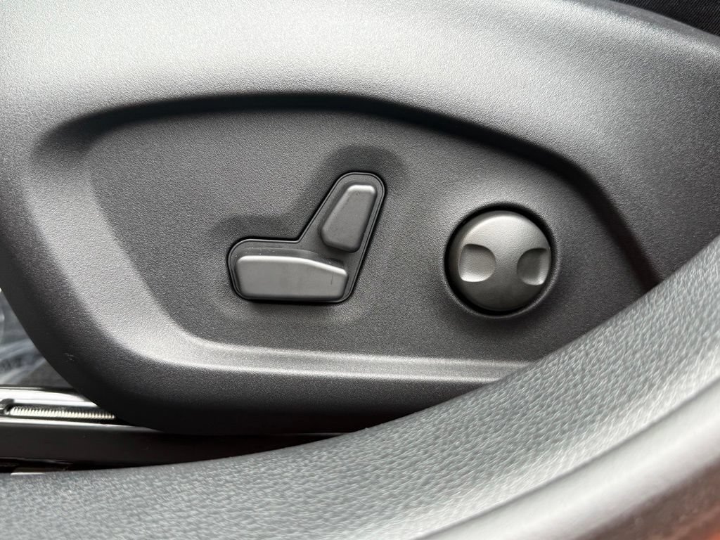 New 2026 Jeep Compass Latitude AWD/4WD image 17