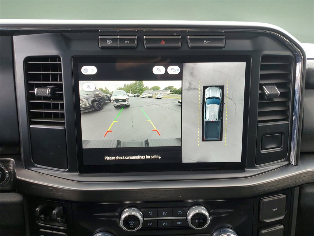 Used 2023 Ford F350 Lariat image 27