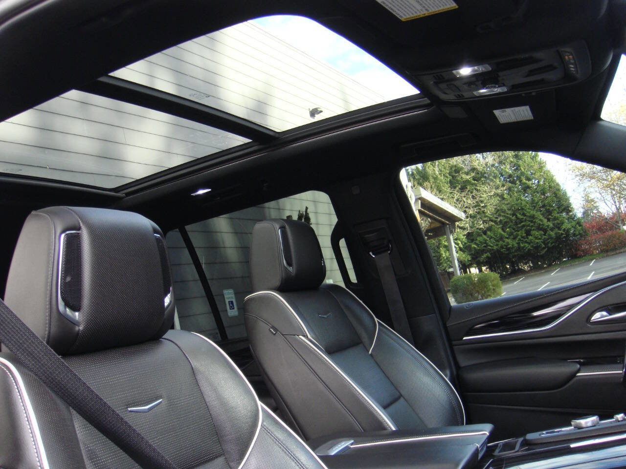 Used 2021 Cadillac Escalade Sport w/ Driver Assist Tech Package image 21