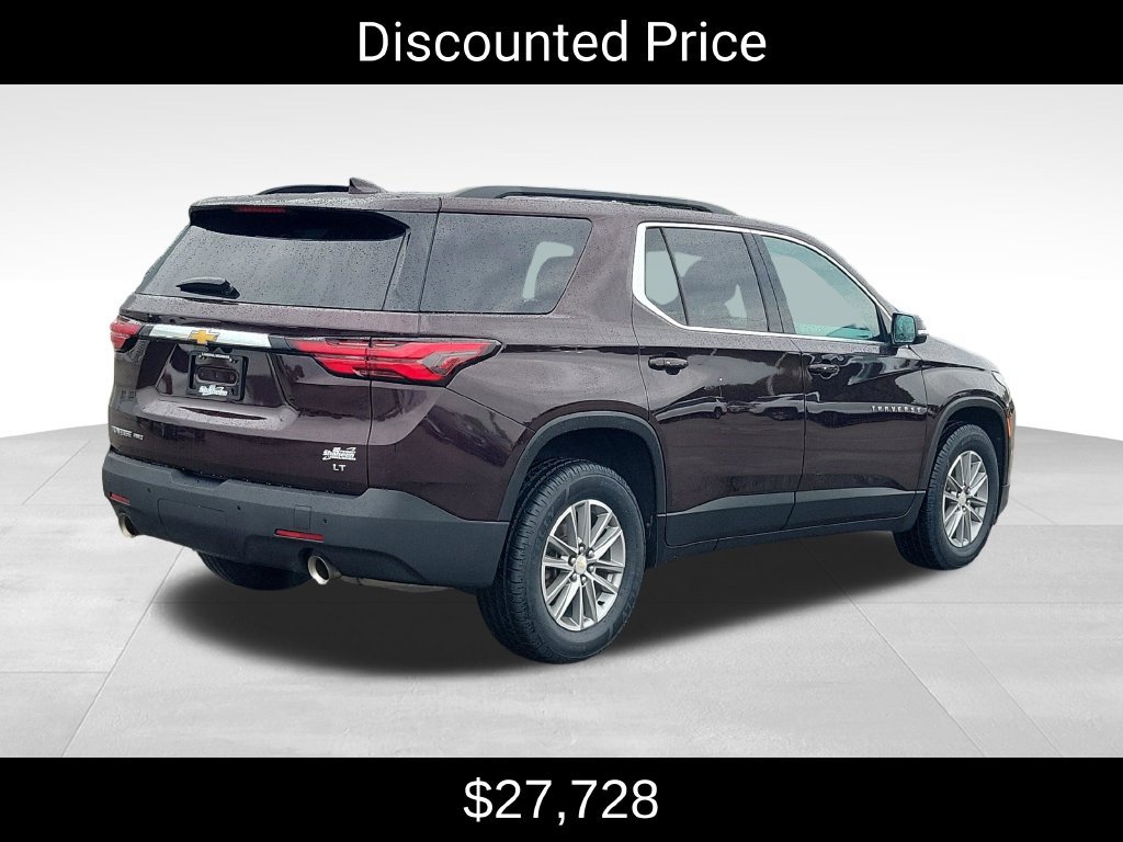Used 2023 Chevrolet Traverse LT AWD/4WD image 3