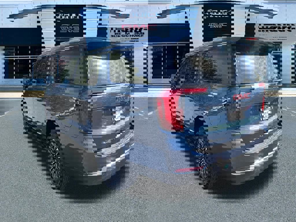 New 2026 GMC Yukon XL Elevation w/ LPO, Floor Liner Package image 5