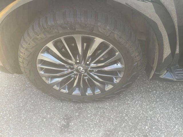 Used 2023 INFINITI QX80 Premium Select w/ Cargo Package RWD image 2