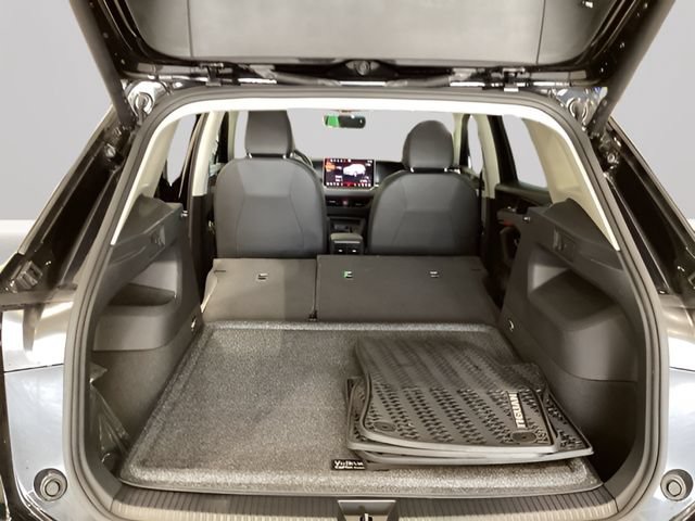 Certified 2025 Volkswagen Tiguan SE w/ Panoramic Sunroof Package AWD/4WD image 16