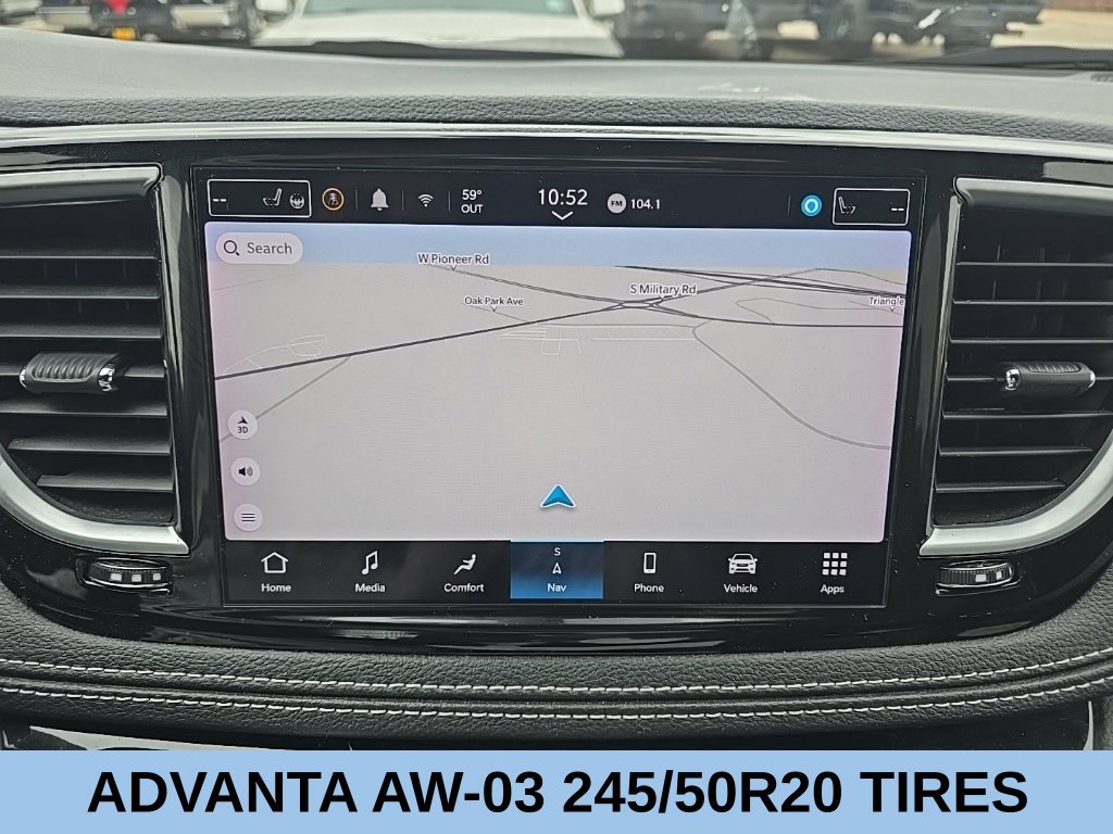 Used 2025 Chrysler Pacifica Limited FWD image 27