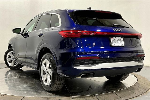 Used 2025 Audi Q5 Premium w/ Convenience Package image 11