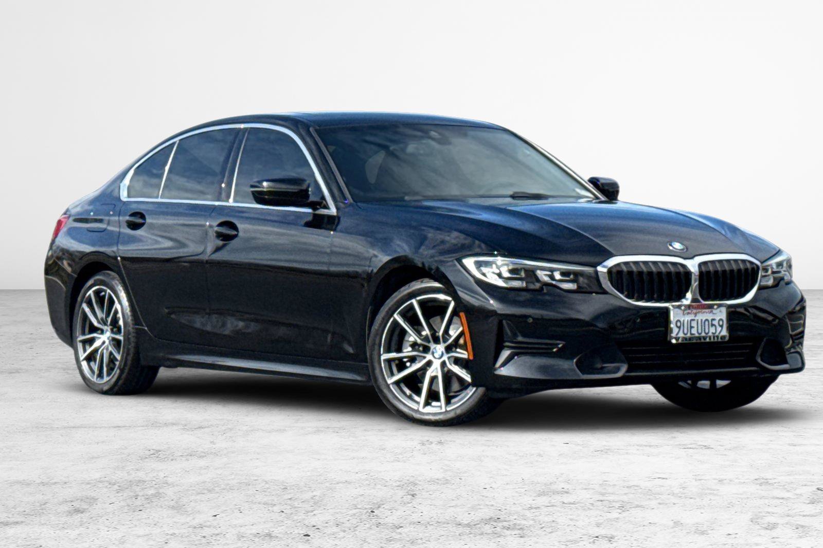 Used 2019 BMW 330i Sedan w/ Driving Assistance Package image 2