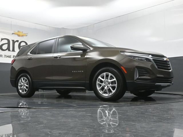 Used 2024 Chevrolet Equinox LT FWD image 2