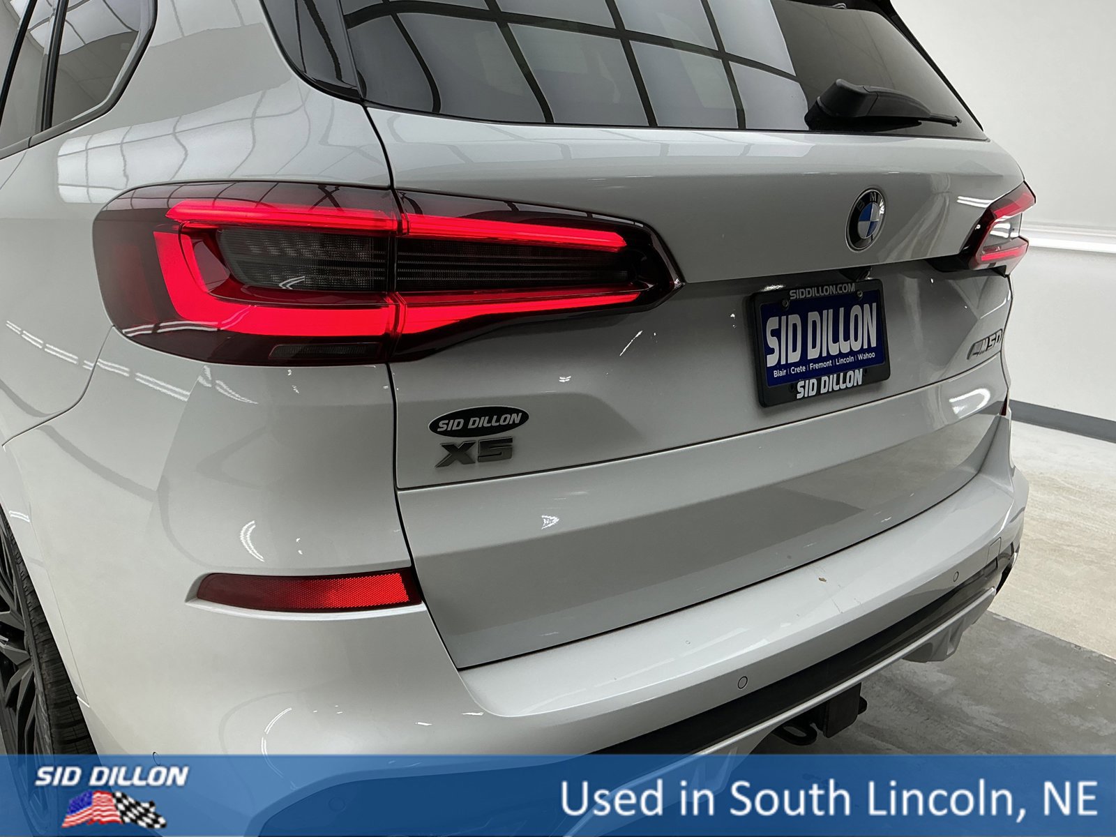 Used 2021 BMW X5 M50i w/ Executive Package image 22