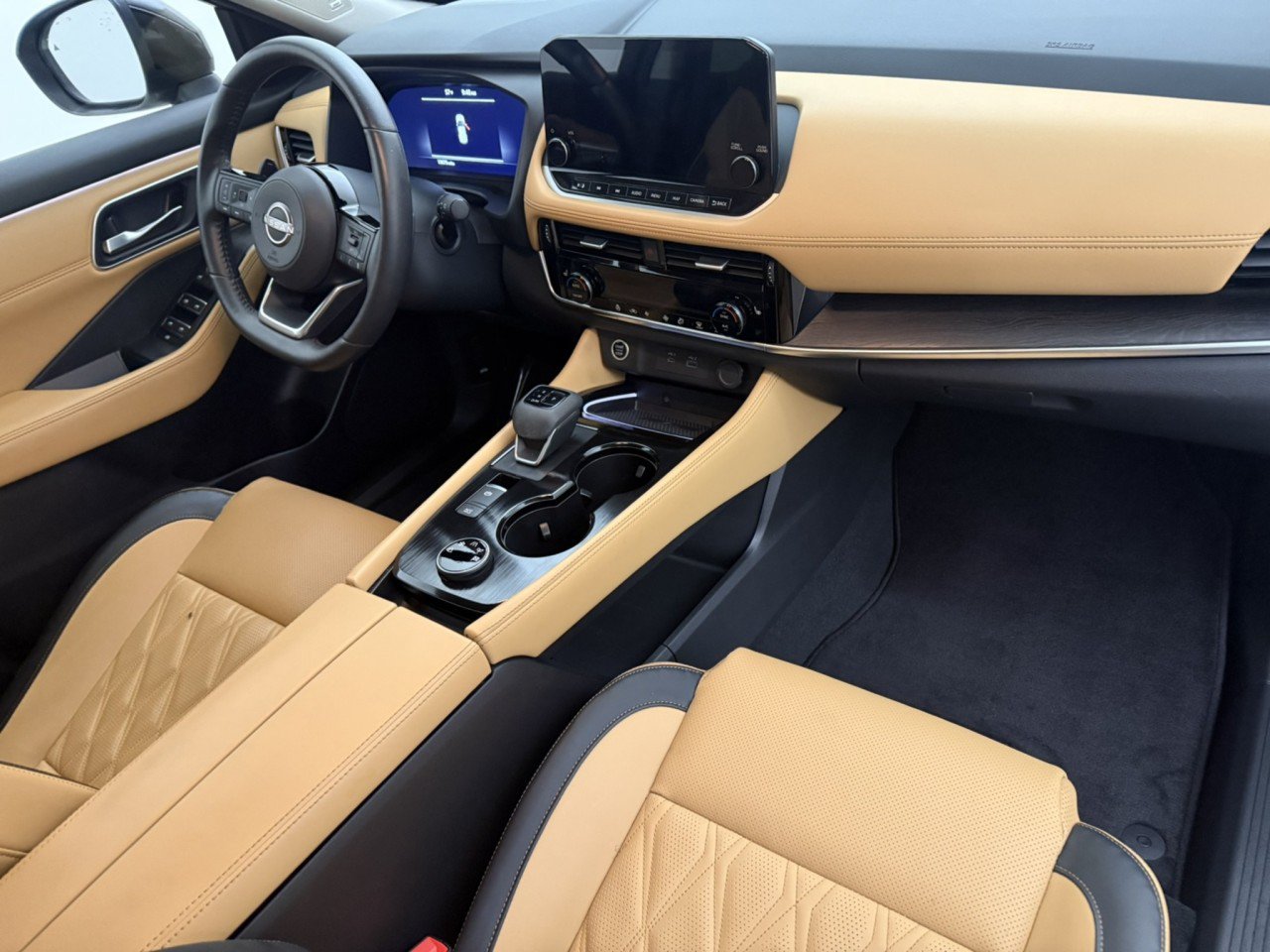 Used 2023 Nissan Rogue Platinum AWD/4WD image 11