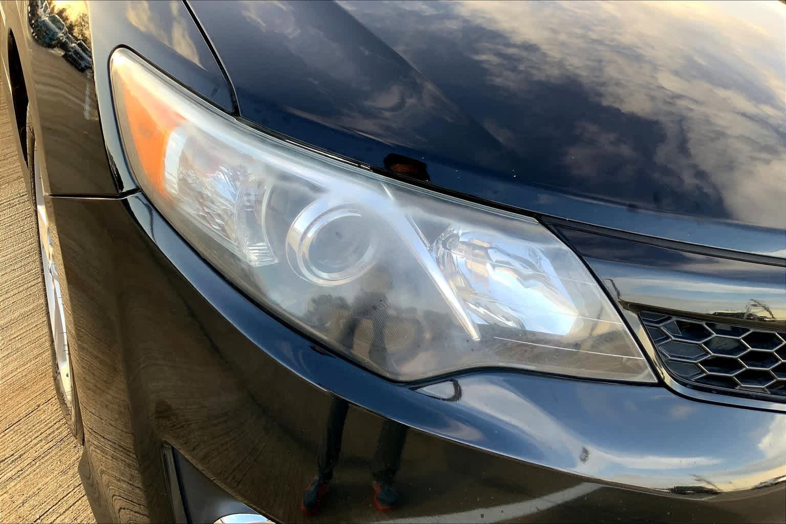 Used 2014 Toyota Camry SE FWD image 26