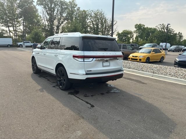 Used 2024 Lincoln Navigator Reserve w/ Equipment Group 201A AWD/4WD image 6