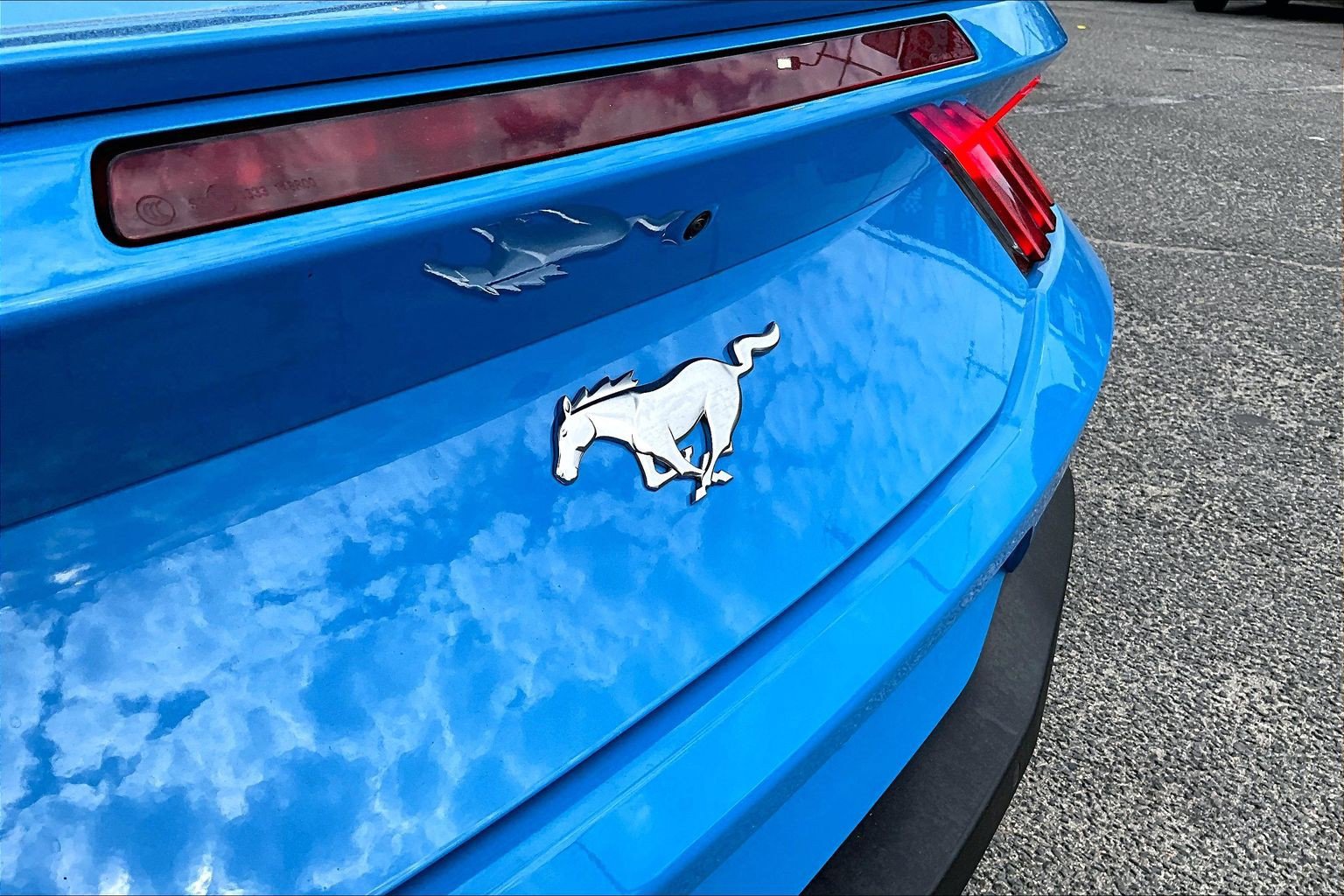 Certified 2025 Ford Mustang Premium RWD image 8