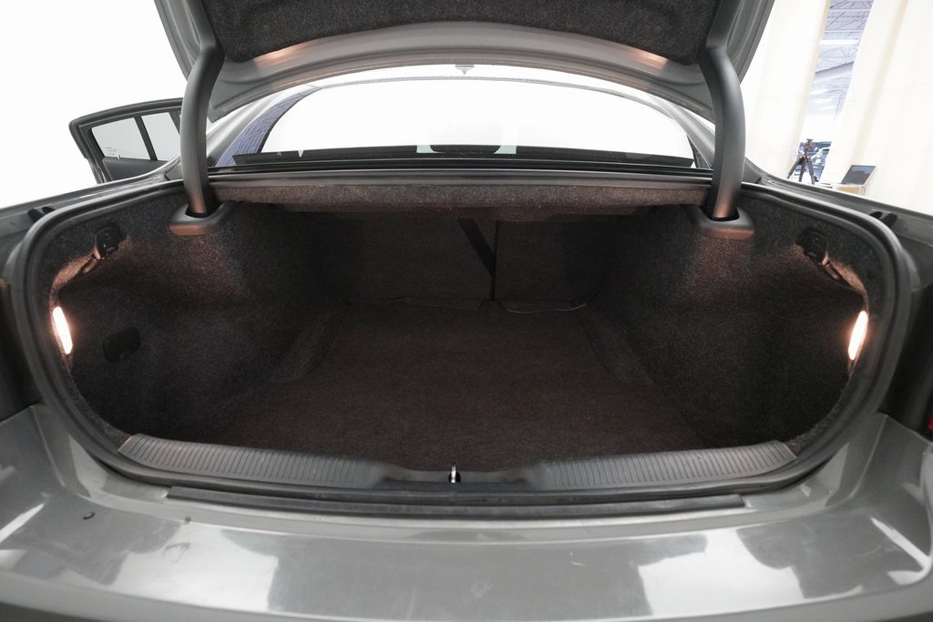 Used 2018 Dodge Charger GT w/ Blacktop Package image 10