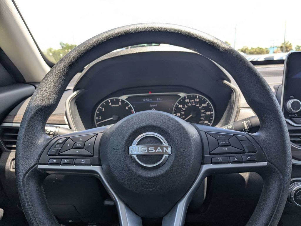 Used 2025 Nissan Altima 2.5 SV FWD image 20