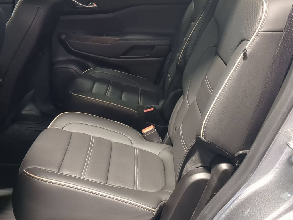 Used 2023 GMC Acadia Denali w/ Denali Technology Package AWD/4WD image 23