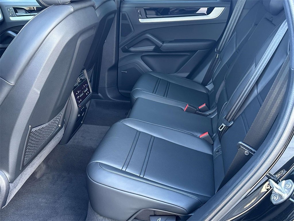 New 2026 Porsche Cayenne S image 13