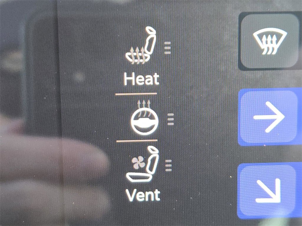 Used 2024 Jeep Wagoneer L Series II w/ Flexible Seating Group image 5