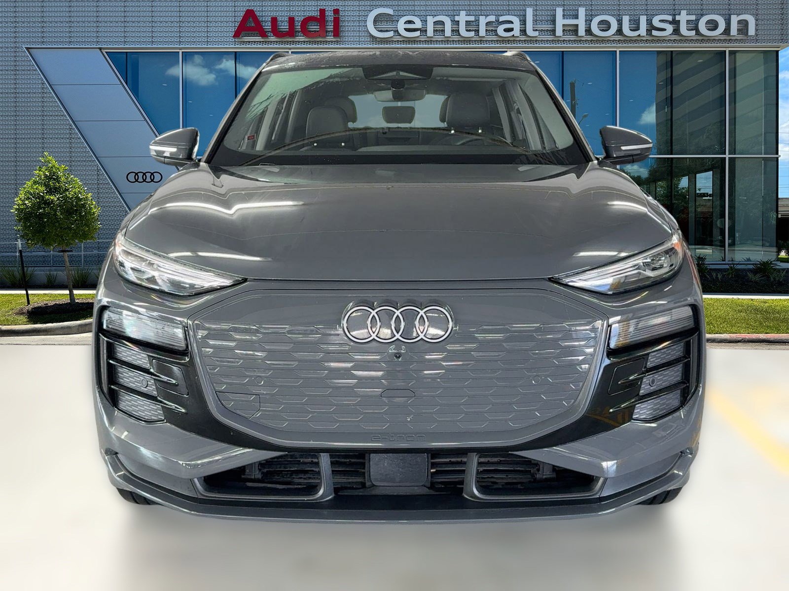Used 2025 Audi Q6 e-tron Premium w/ Convenience Package image 6