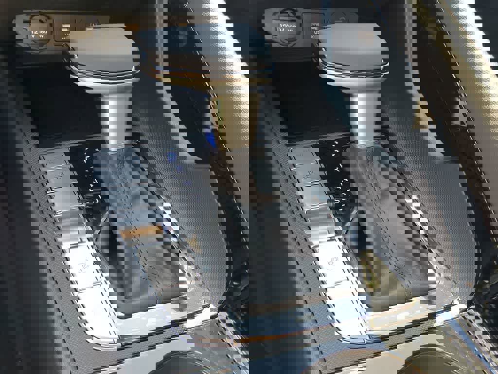 New 2026 Hyundai Elantra Limited image 34