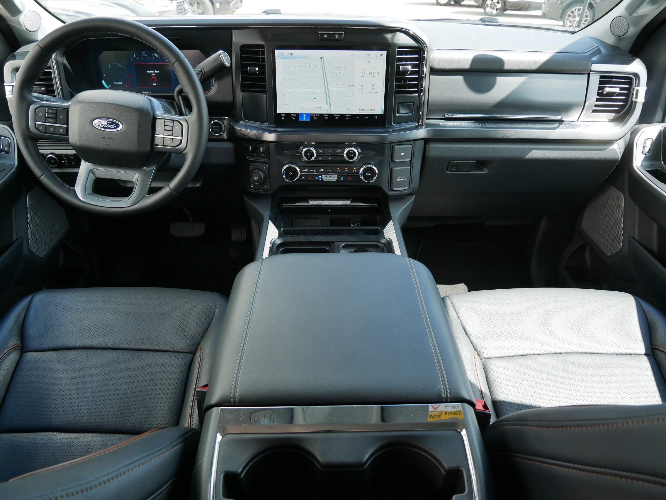 Used 2025 Ford F350 Lariat w/ FX4 Off-Road Package image 9