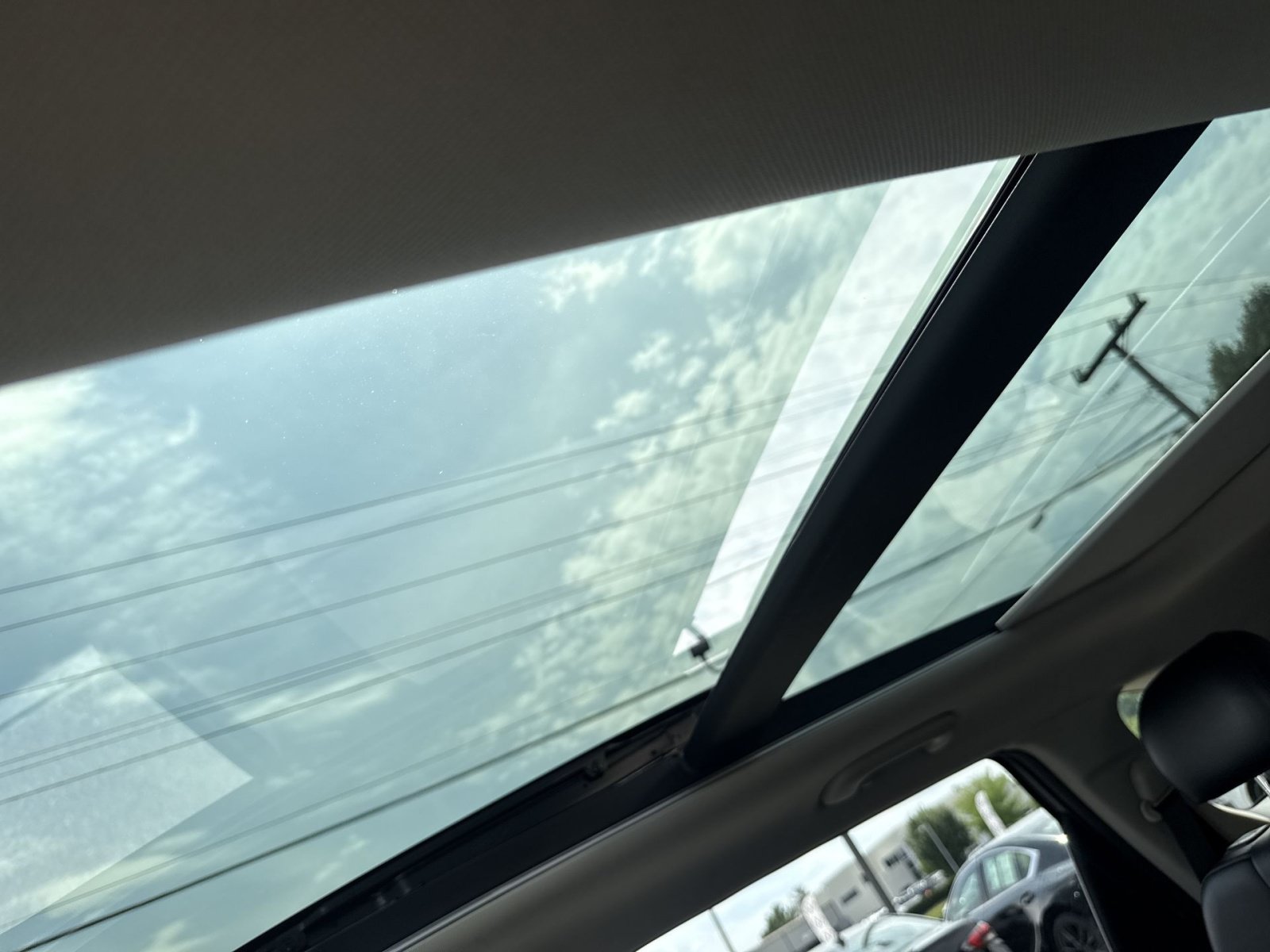Used 2022 Kia Sorento EX w/ Panoramic Sunroof Package FWD image 22